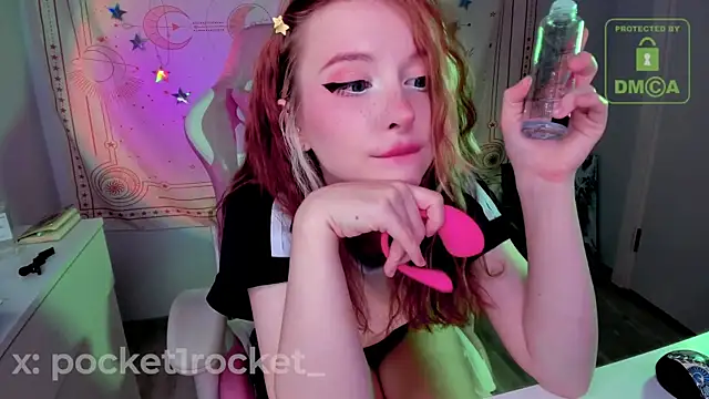 Snapshot of _PocketRocket_ chatting on September 21, 11:28 pm PocketRocket online show from September 21, 11:28 pm