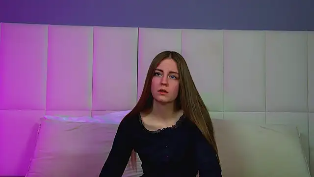 SofiaSarvain online show from May 1, 6:12 pm