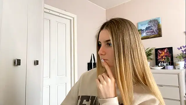 SharellHabersham online show from February 5, 12:10 pm