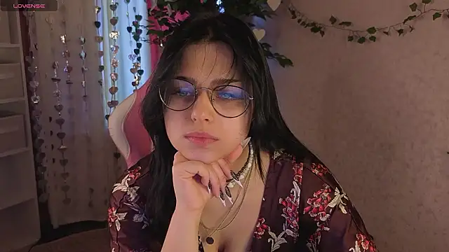 Leslie Wholsh online show from March 25, 3:01 am