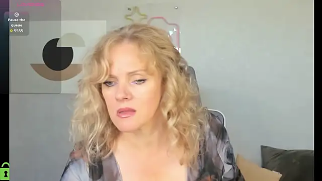 Victoria Nelson online show from June 12, 1:04 am