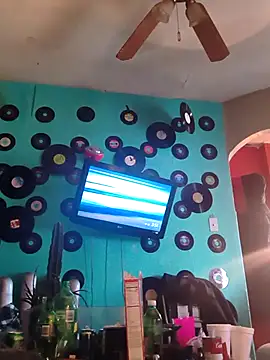 Snapshot of dianagonewild chatting on March 24, 7:52 pm dianagonewild online show from March 24, 7:52 pm