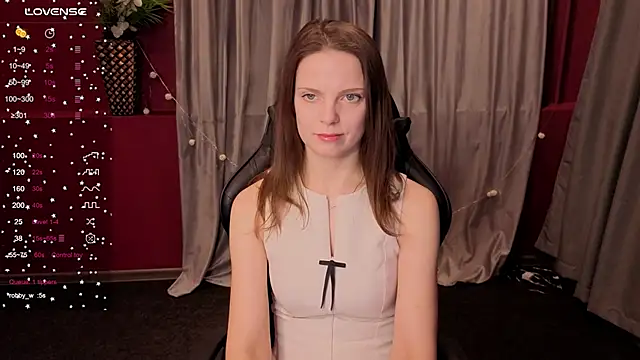 Snapshot of RoseWaulhgberg chatting on January 18, 1:42 am RoseWaulhgberg online show from January 18, 1:42 am