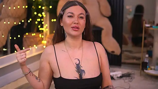 AkaliLuna online show from February 7, 6:00 pm