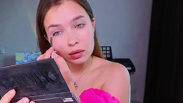 Catherine Karis online show from June 26, 12:20 pm