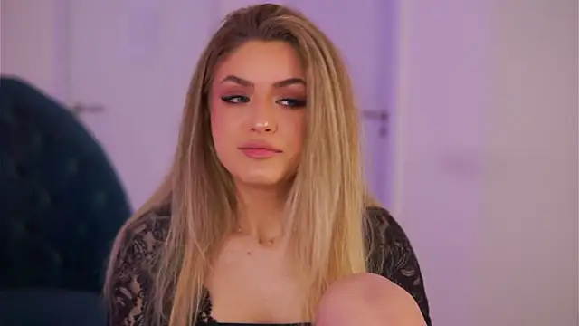 NayaQuinn online show from January 18, 7:06 pm