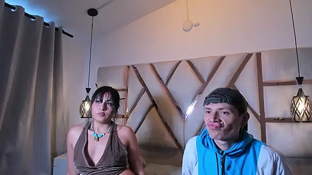 miaanddemian online show from January 19, 12:20 pm