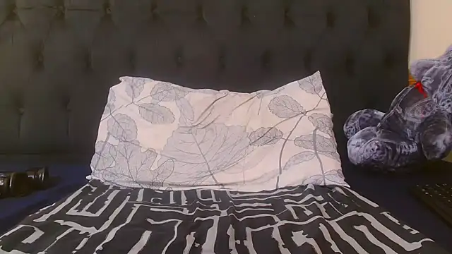 SexyPureFire001 online show from February 13, 4:58 pm