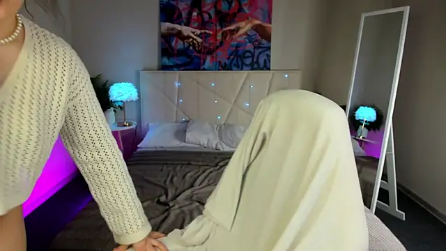 Snapshot of Mira_Silk chatting on March 12, 11:05 am Mira Silk online show from March 12, 11:05 am