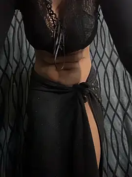 Sassyreyaaa online show from March 16, 6:45 pm