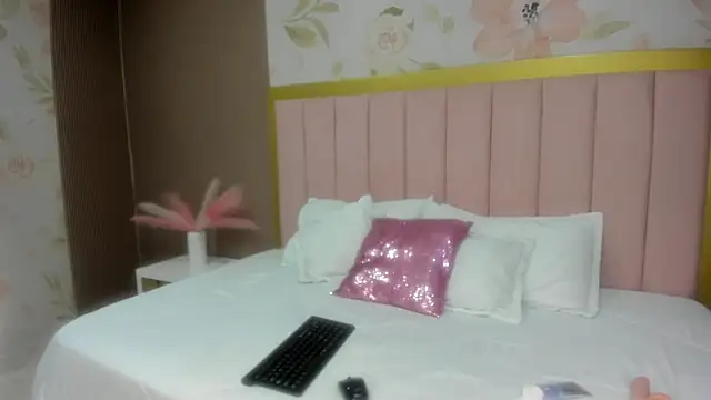 sweet alyssa07 online show from February 5, 11:26 am