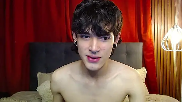 moonandzuko online show from February 10, 2:04 am