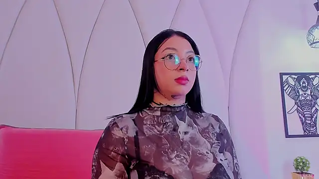 Mila laurent1 online show from April 17, 10:13 pm