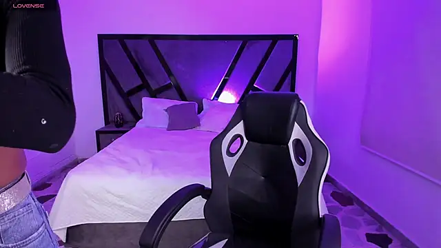 VictoriaRousse  online show from March 16, 5:35 am