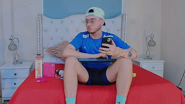 Snapshot of Salvattore_Muller chatting on March 3, 4:46 pm Salvattore Muller online show from March 3, 4:46 pm