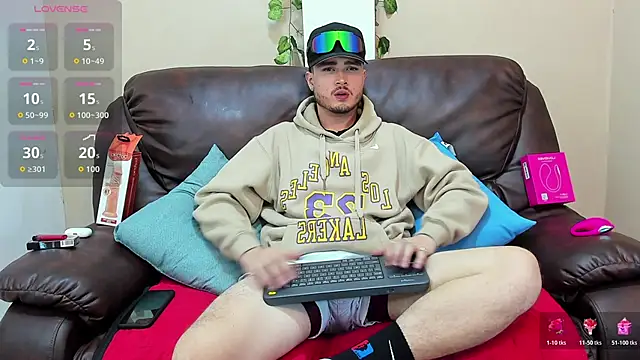 Snapshot of Salvattore_Muller chatting on March 4, 10:38 pm Salvattore Muller online show from March 4, 10:38 pm