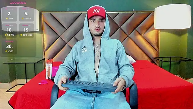 Snapshot of Salvattore_Muller chatting on March 10, 11:21 pm Salvattore Muller online show from March 10, 11:21 pm