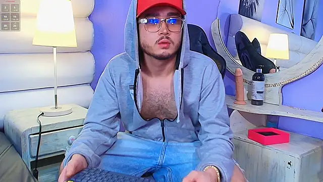 Snapshot of Salvattore_Muller chatting on March 17, 5:27 pm Salvattore Muller online show from March 17, 5:27 pm