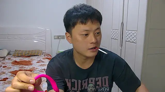 Chocolates-001 online show from March 24, 10:53 am