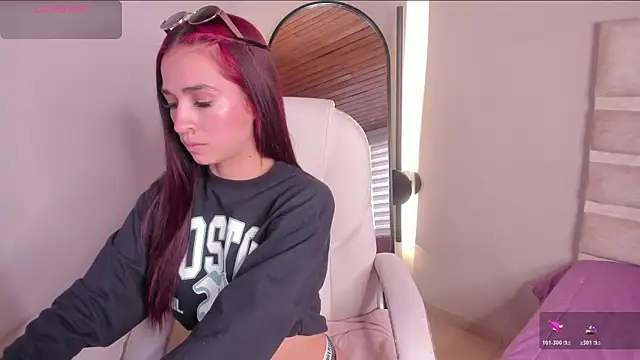Snapshot of ella__olmos chatting on April 23, 2:30 pm ella olmos online show from April 23, 2:30 pm