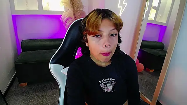 melodyy as online show from April 27, 1:09 pm
