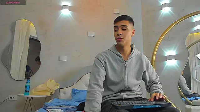 bastian and samantha online show from February 8, 4:05 am