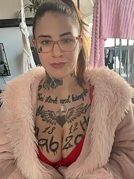 Snapshot of NyxTattoo chatting on March 10, 8:52 am NyxTattoo online show from March 10, 8:52 am