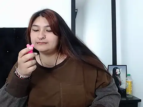 LauraHorny69 online show from January 13, 7:41 pm