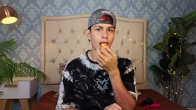 Blakee Blossom online show from February 2, 9:35 pm