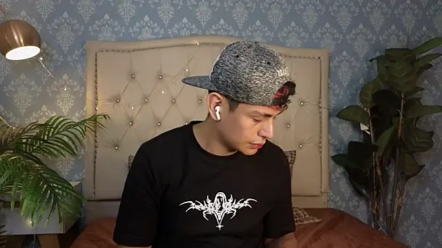 Blakee Blossom online show from February 4, 8:36 pm