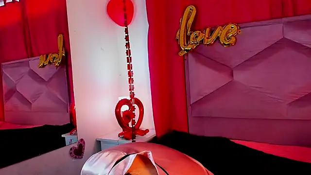 Snapshot of LilibetWeber chatting on February 21, 12:28 pm LilibetWeber online show from February 21, 12:28 pm