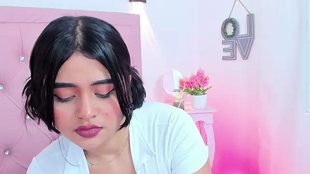 Nara Bloom online show from February 1, 5:33 pm