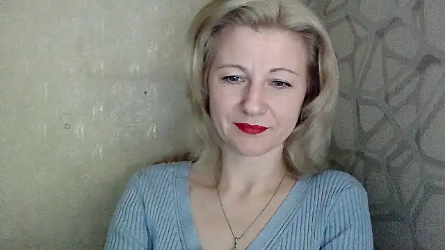 Kitti-Ellison online show from February 5, 7:29 pm