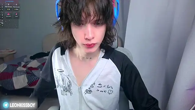 LeonBoykisser online show from June 17, 7:00 am