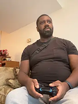 Snapshot of KOdaLion chatting on February 12, 5:13 am KOdaLion online show from February 12, 5:13 am