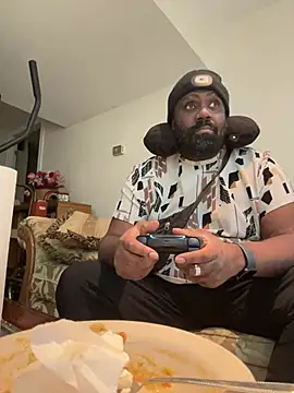 Snapshot of KOdaLion chatting on March 5, 4:41 am KOdaLion online show from March 5, 4:41 am