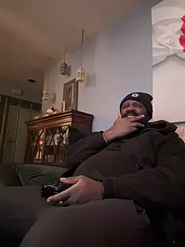 Snapshot of KOdaLion chatting on March 15, 2:39 am KOdaLion online show from March 15, 2:39 am