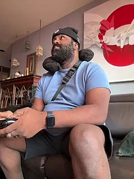 Snapshot of KOdaLion chatting on March 22, 11:52 pm KOdaLion online show from March 22, 11:52 pm