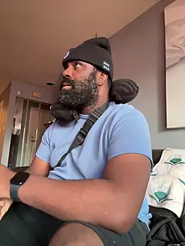 Snapshot of KOdaLion chatting on March 23, 11:53 pm KOdaLion online show from March 23, 11:53 pm