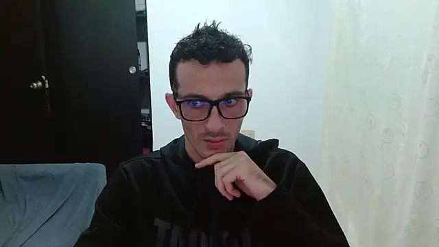 maskguy23 online show from June 16, 3:42 am