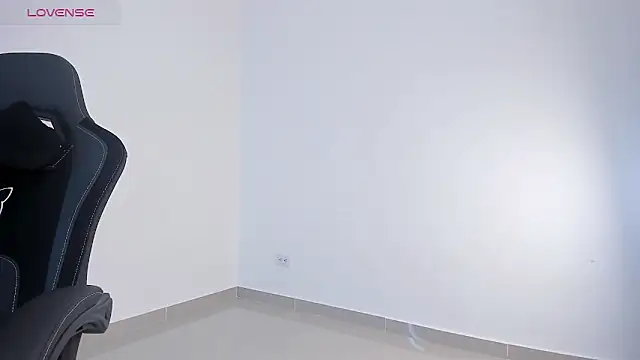 skinnyy  16 online show from March 7, 9:39 am