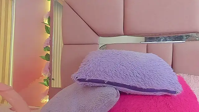 amy  rose   online show from June 12, 3:27 am