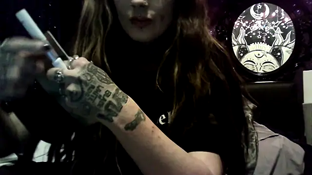 Snapshot of allymoon1369 chatting on March 10, 5:45 am allymoon1369 online show from March 10, 5:45 am