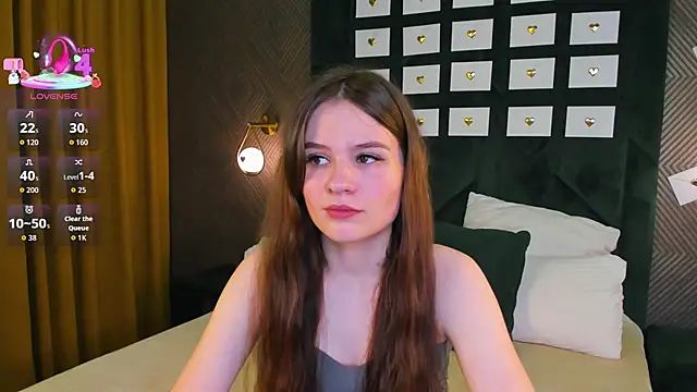 Eva Anderson online show from May 9, 1:33 am