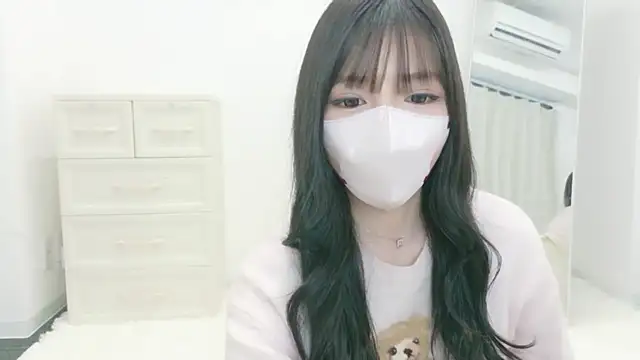 Snapshot of satochan_v chatting on March 28, 7:08 am satochan v online show from March 28, 7:08 am