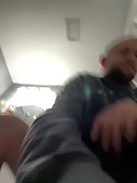 Snapshot of J_thebeastxxx chatting on February 16, 11:39 am J thebeastxxx online show from February 16, 11:39 am