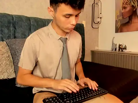 Alhan Twink online show from May 15, 5:03 am