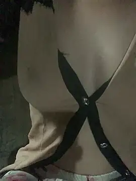Snapshot of Maria_xx01 chatting on May 23, 5:06 pm Maria xx01 online show from May 23, 5:06 pm