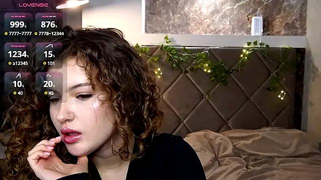 SueCurly online show from February 16, 9:55 pm