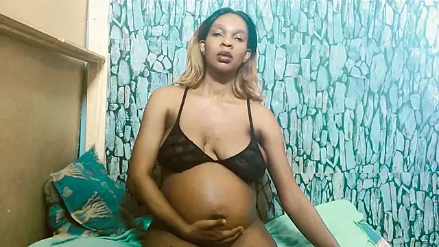 Snapshot of Caramelminxxx1 chatting on March 3, 7:14 am Caramelminxxx1 online show from March 3, 7:14 am